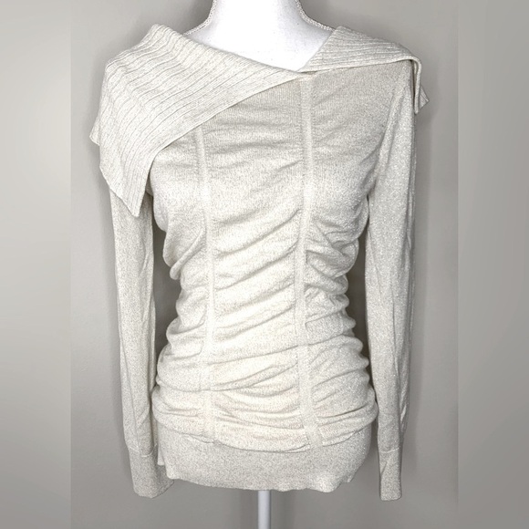2B Bebe Sweaters - 2B Bebe Women Ruched Sweater Metallic Gold Thread Size Medium